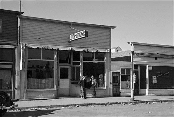1937-montana-plentywood-store.jpg