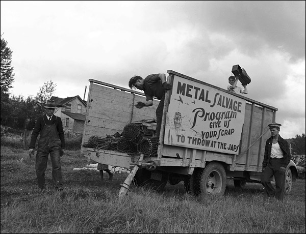 1942--Maine-Fort-Kent-scrap-drive-01.jpg